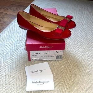 Salvatore Ferragamo Varina Patent Ballet Flats Sz. 5.5